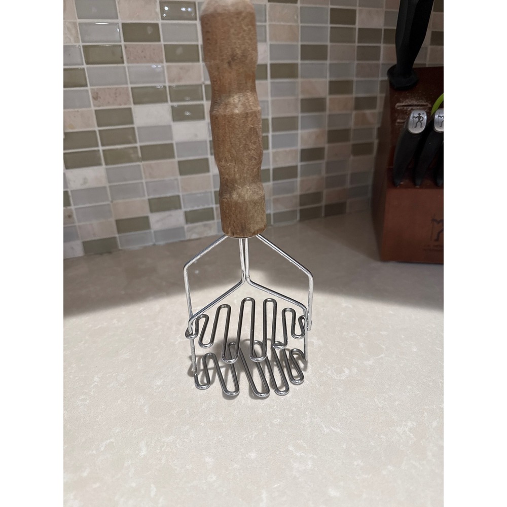 Vintage‎ Wire Potato Masher Double Tier Wood Handle 10" Kitchen Tool
